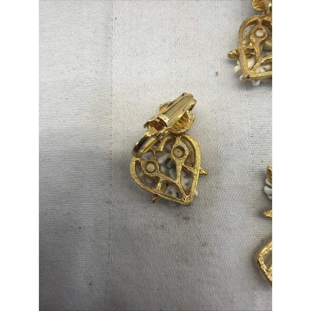 Vintage 3 Leaf‎ Clover Daisy Floral Border Gold Tone Lucky Brooch / Pin Earrings